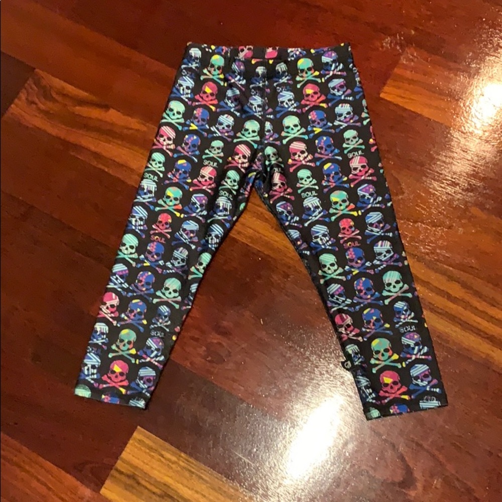 Girls soul cycle cropped pants